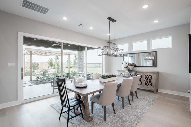 Dunham Pointe 80' | Milan Model