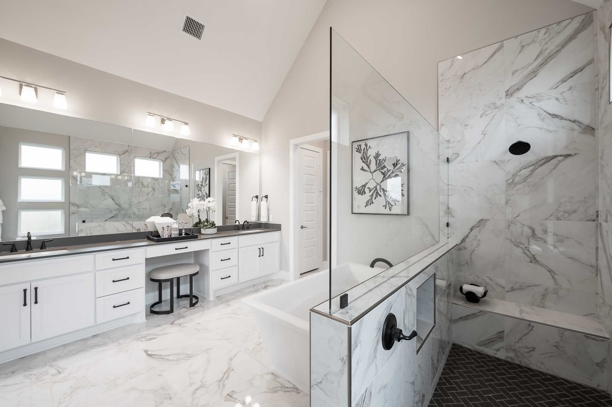 Dunham Pointe 80' | Milan Model