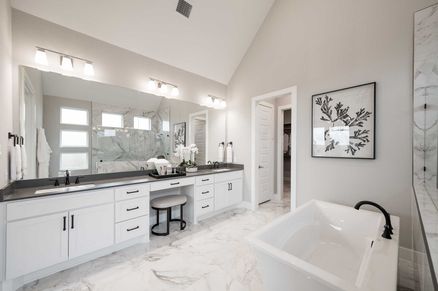 Dunham Pointe 80' | Milan Model