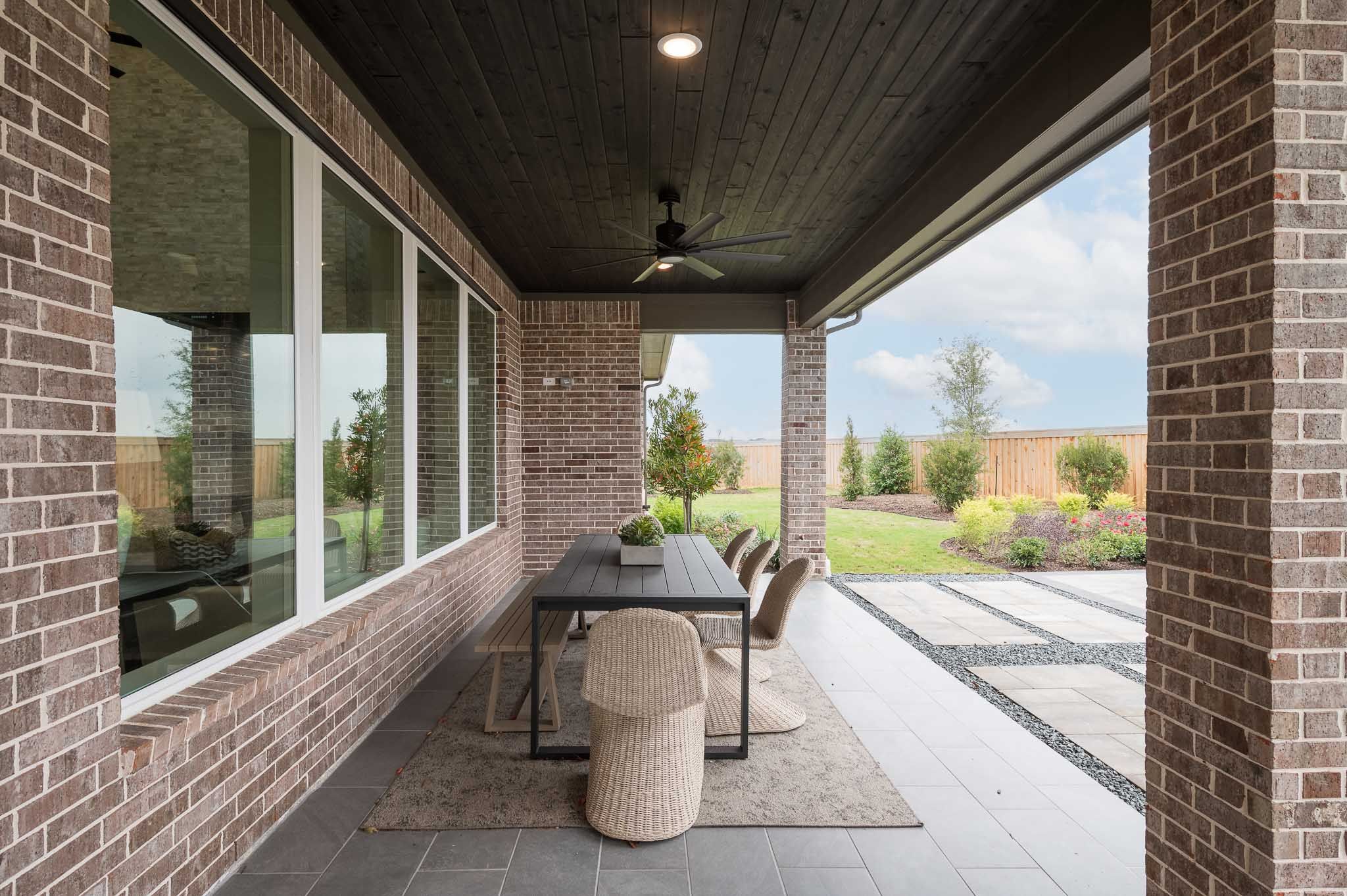 Dunham Pointe 80' | Milan Model