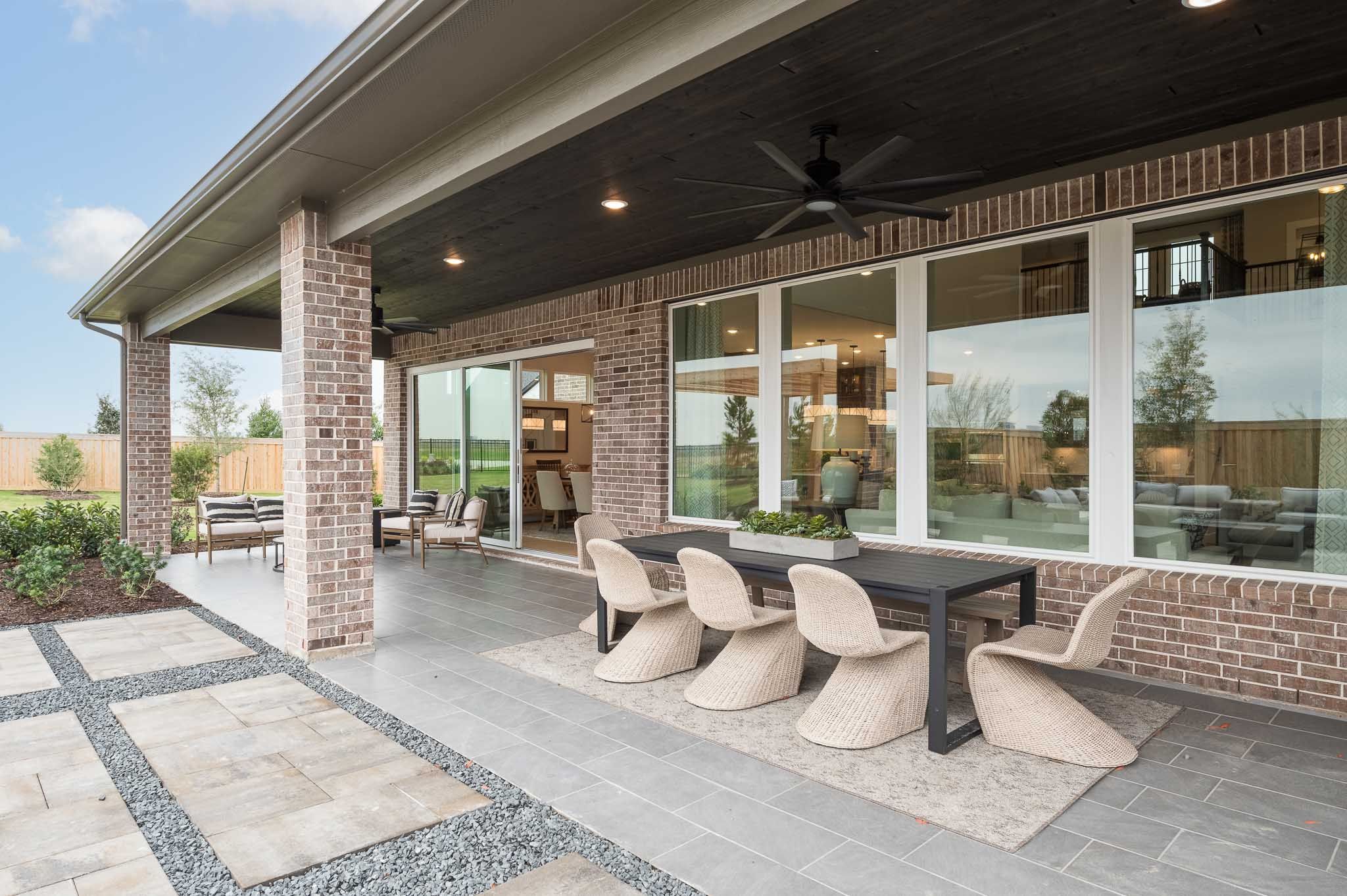 Dunham Pointe 80' | Milan Model