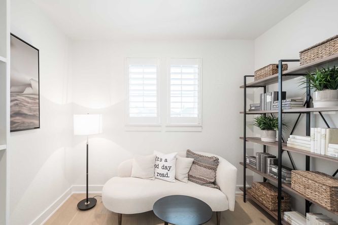 Dunham Pointe 80' | Milan Model