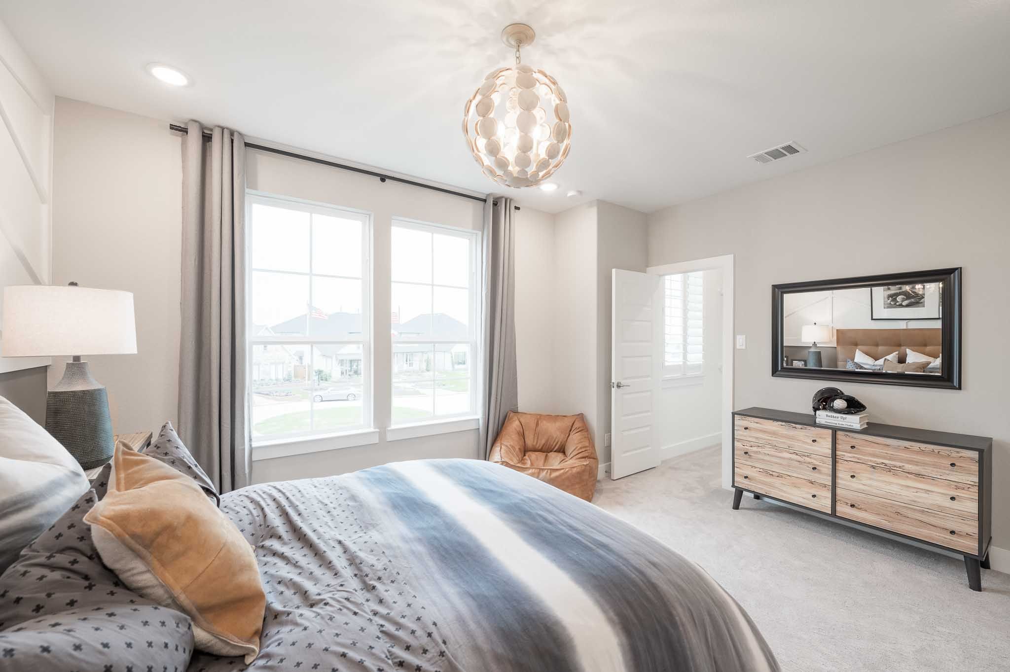 Dunham Pointe 80' | Milan Model