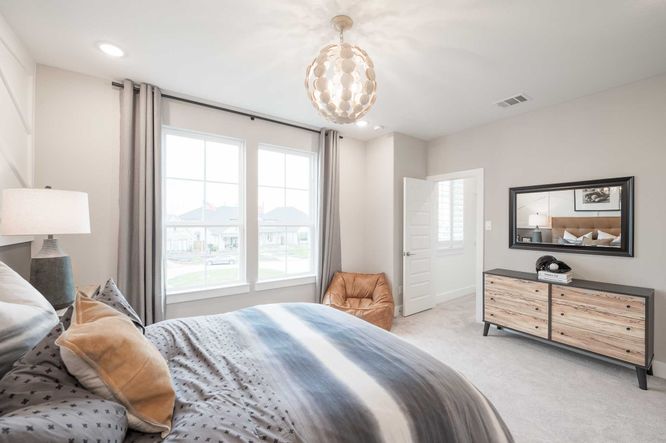 Dunham Pointe 80' | Milan Model