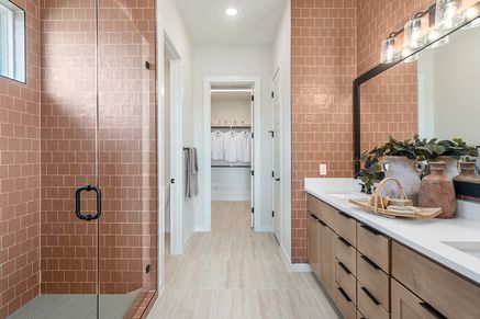 2nd Floor | Primary Bathroom