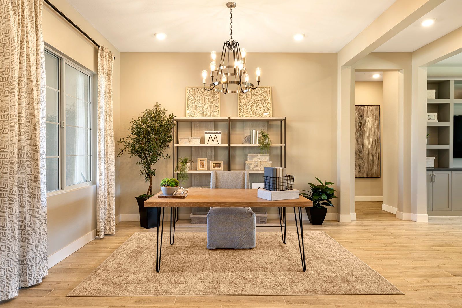 Tucker Model | Office