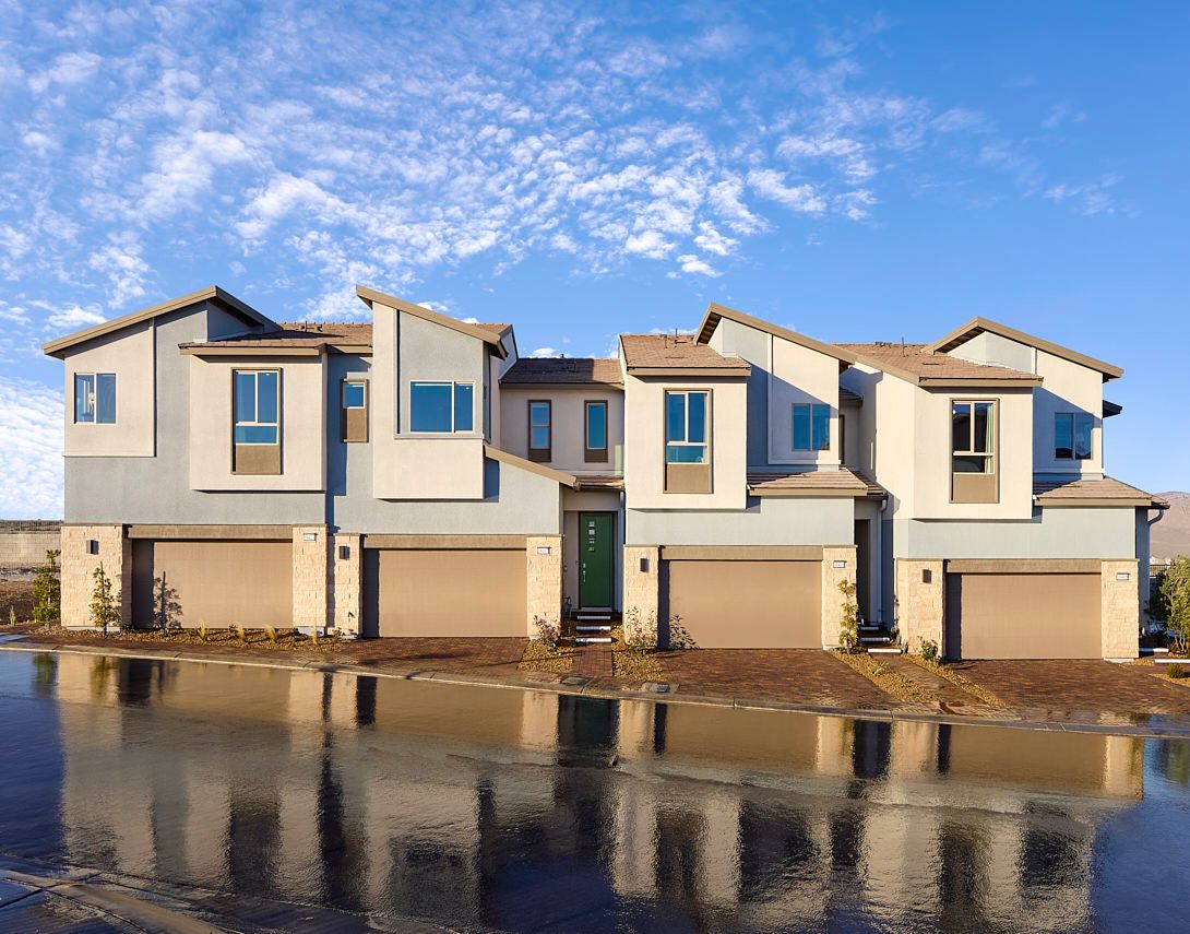 Street Scene | Daytime