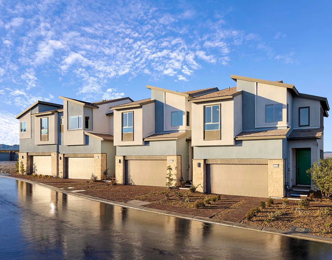 Street Scene | Daytime