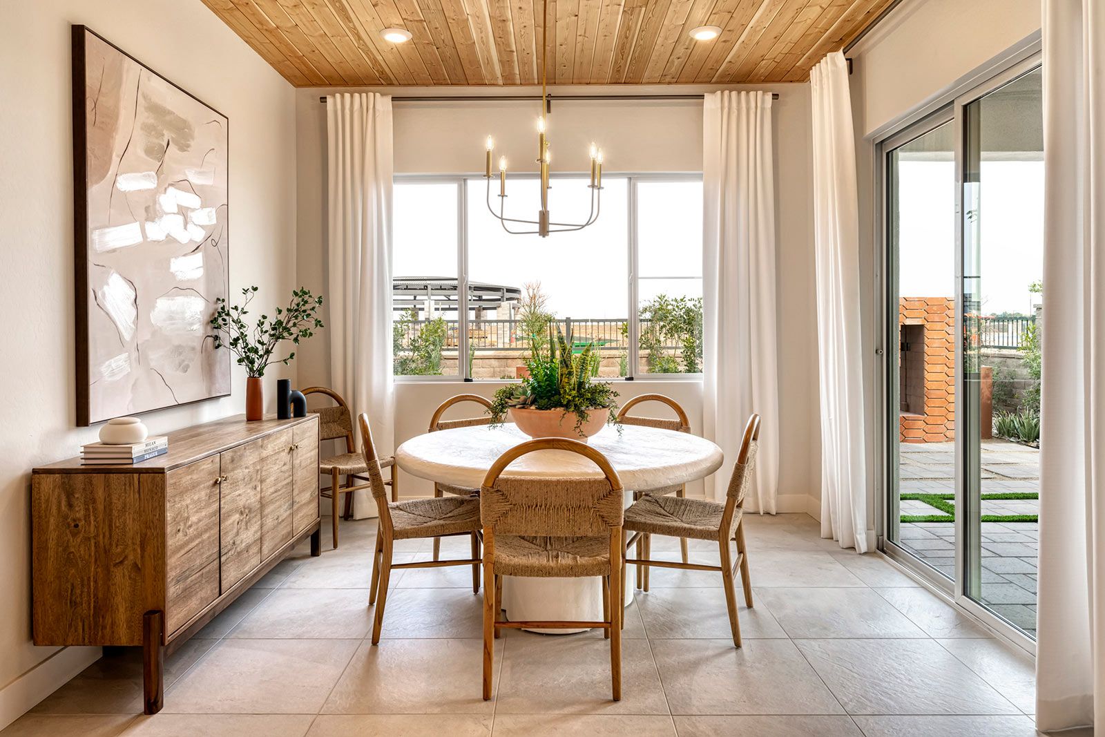Rosemary Model | Dining