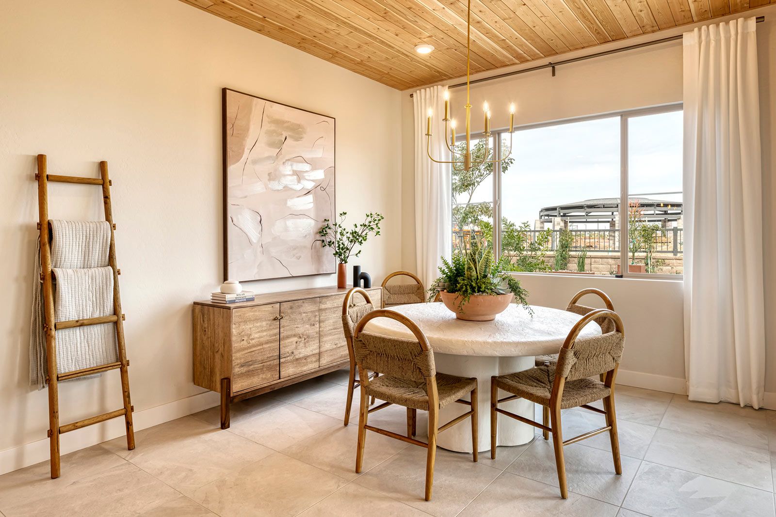 Rosemary Model | Dining