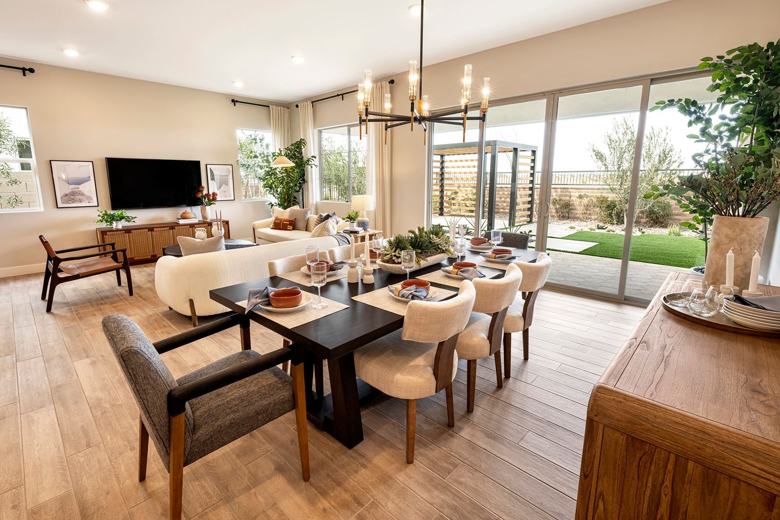 Juniper Model | Dining and Great Room