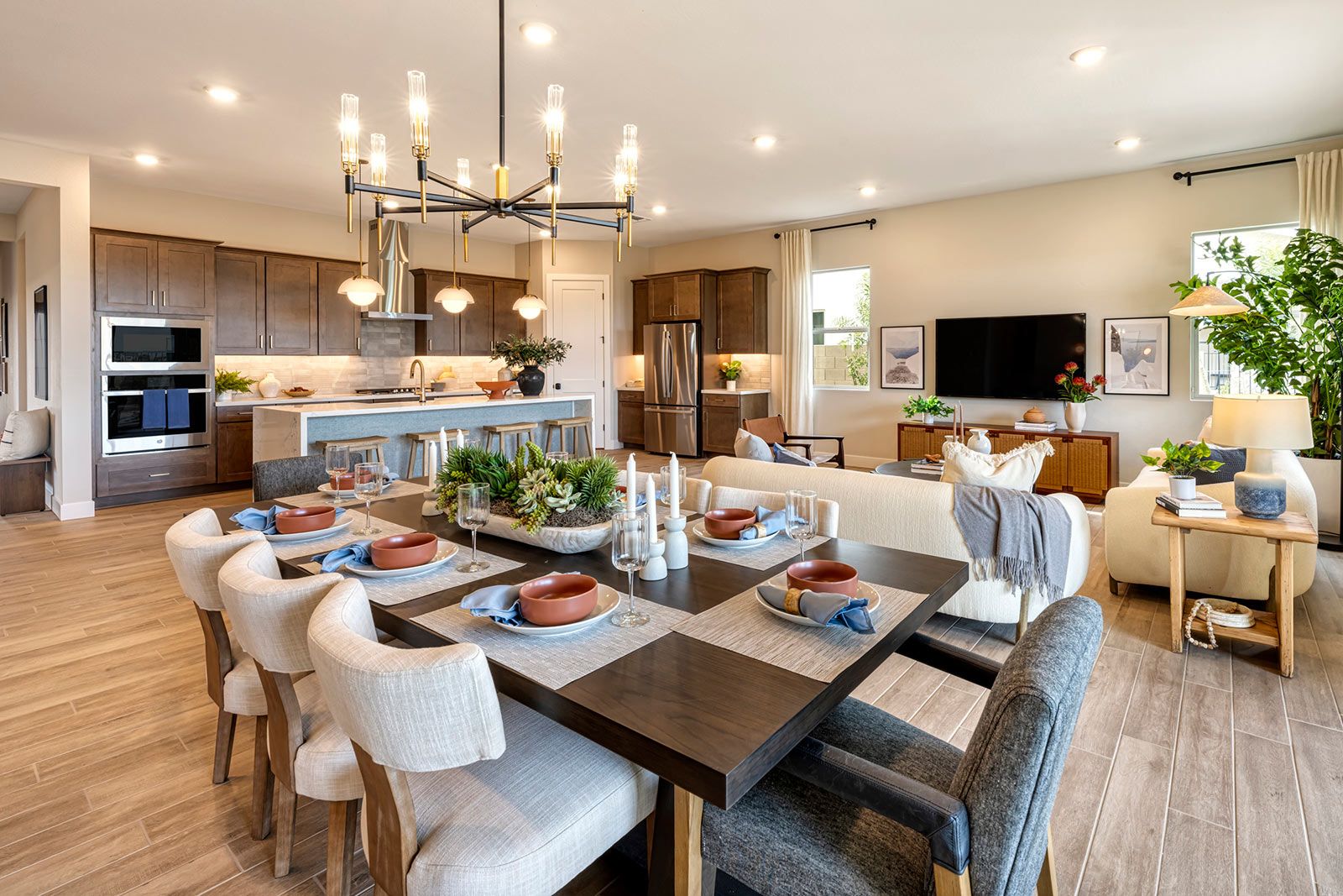 Juniper Model | Dining