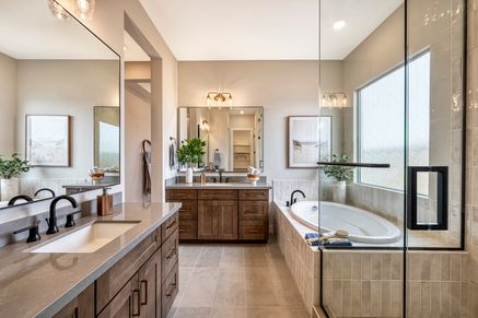 Juniper Model | Primary Bathroom