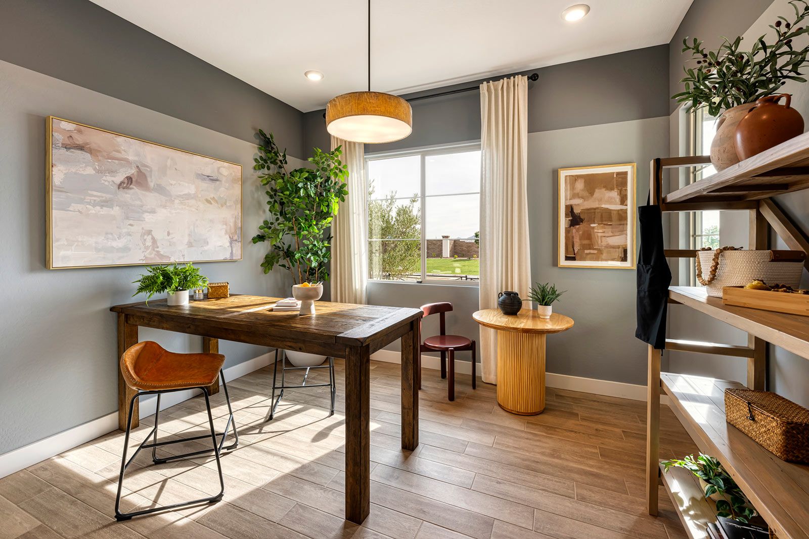 Juniper Model | Office