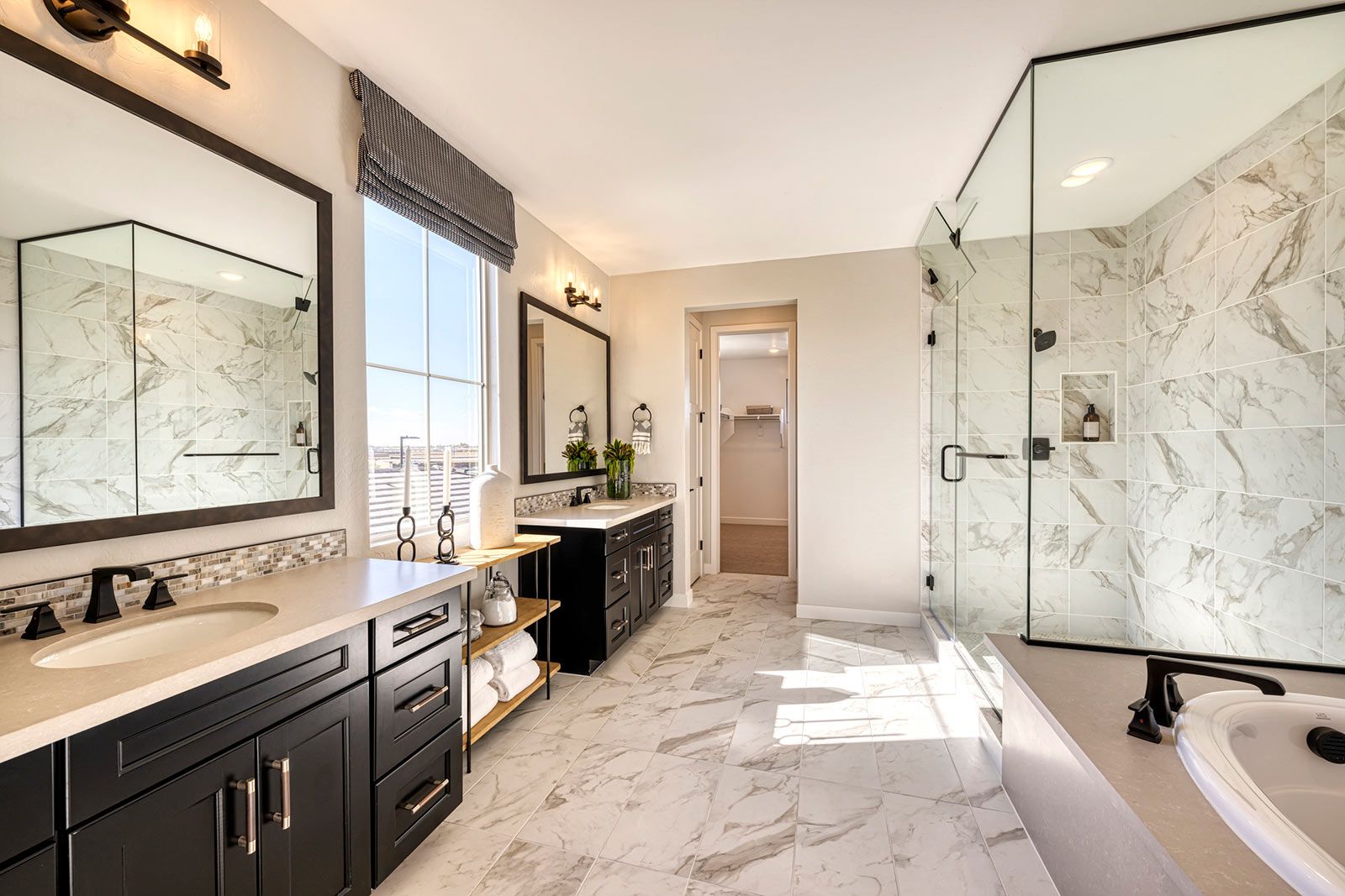 Ventana Model | Primary Bathroom