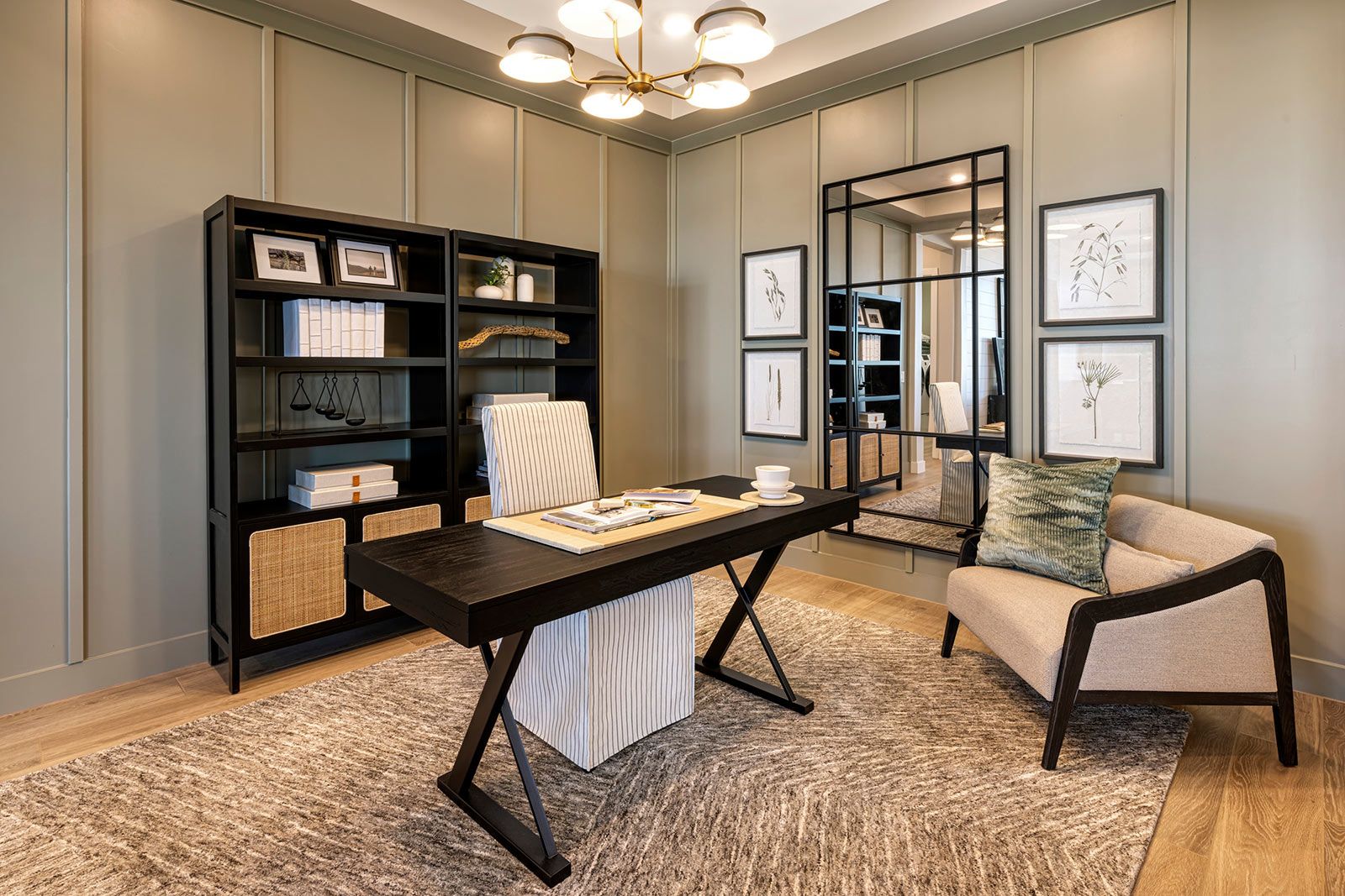 Pecan Model | Office