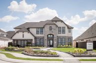 Harvest Green 75' por Tri Pointe Homes en Houston Texas