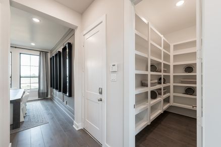 Bogata Plan | Representative Only | Pantry