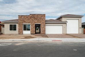 10010 S 37th Ave (Cholla Plan 5541)