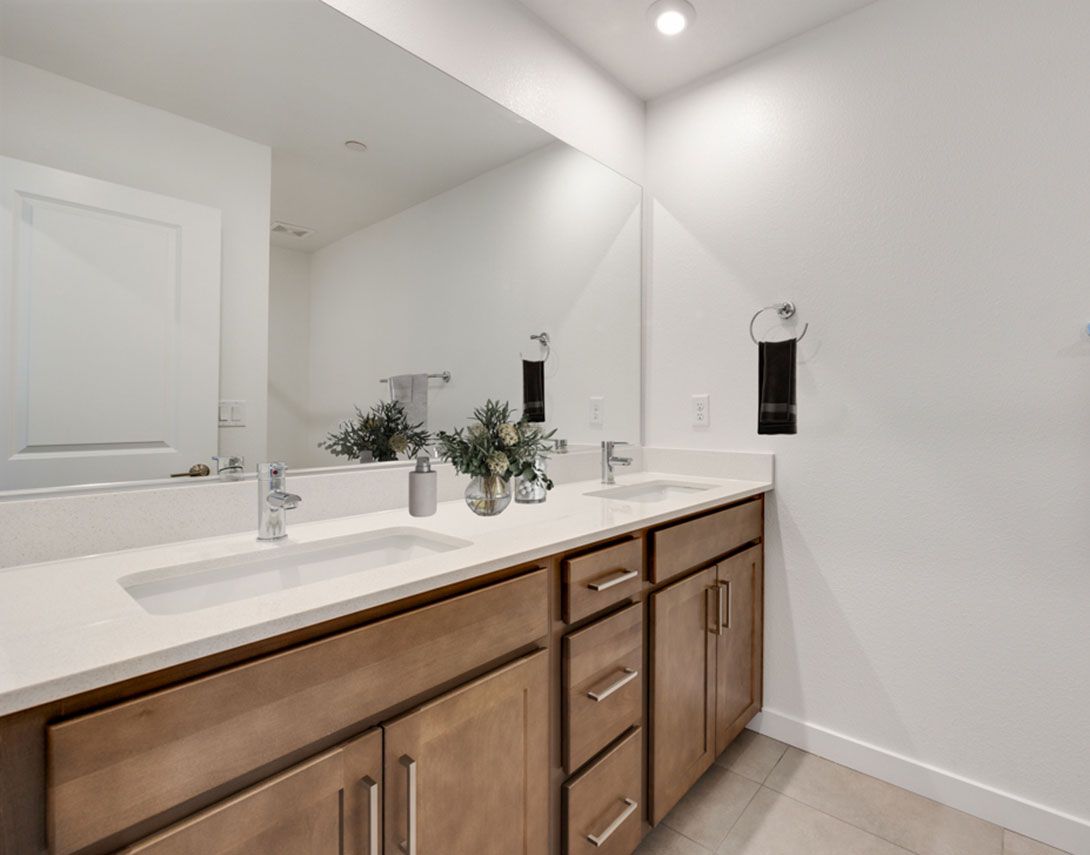 Plan 2X | Bath 2 | Virtually Staged