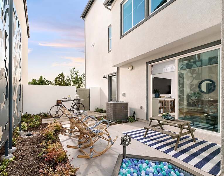 26959 Echo Mountain Way. Valencia, CA 91381