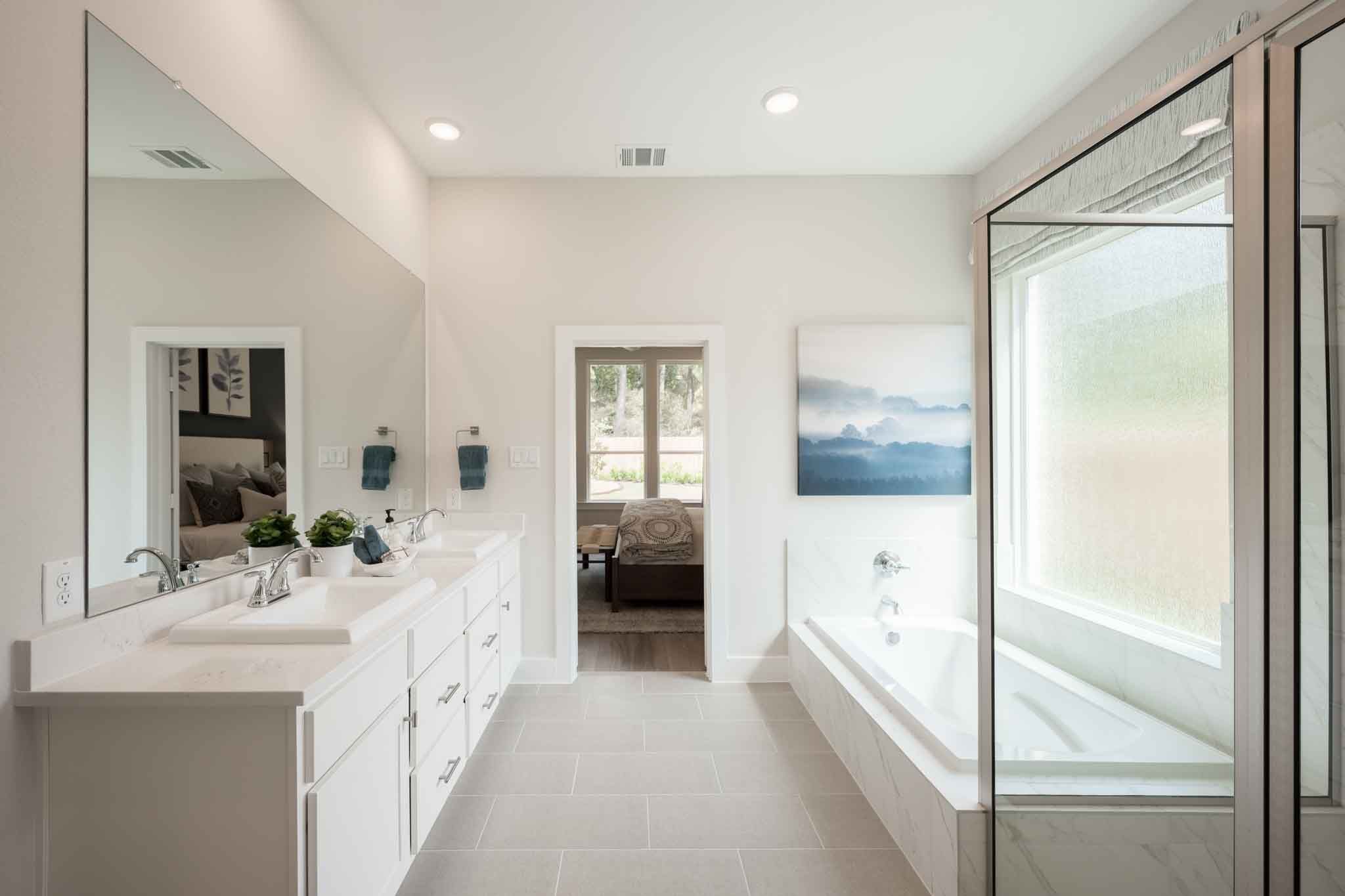 Longspur Model | Primary Bath