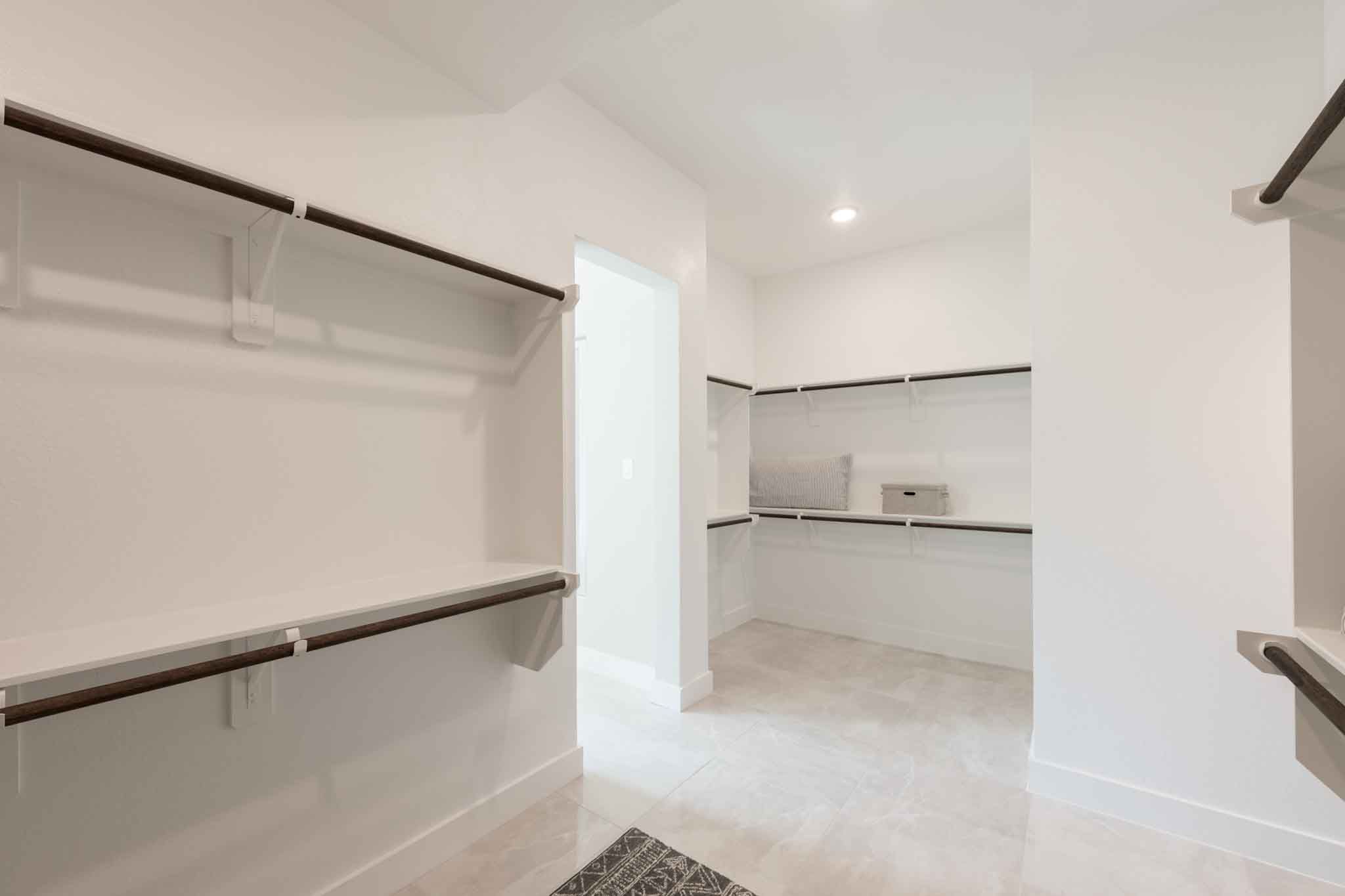 Barnhart Model | Primary Walk-In Closet