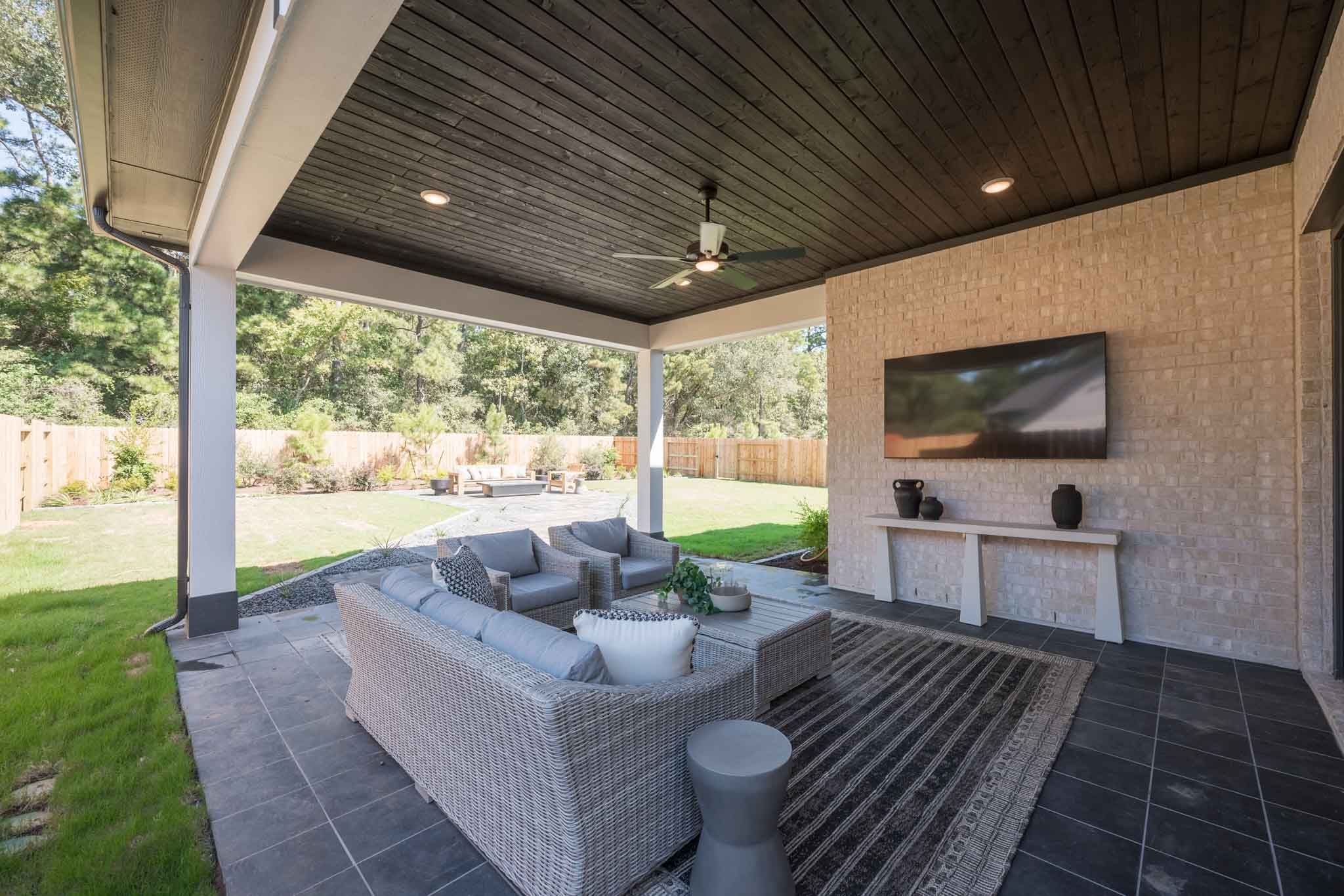 Barnhart Model | Covered Outdoor Living