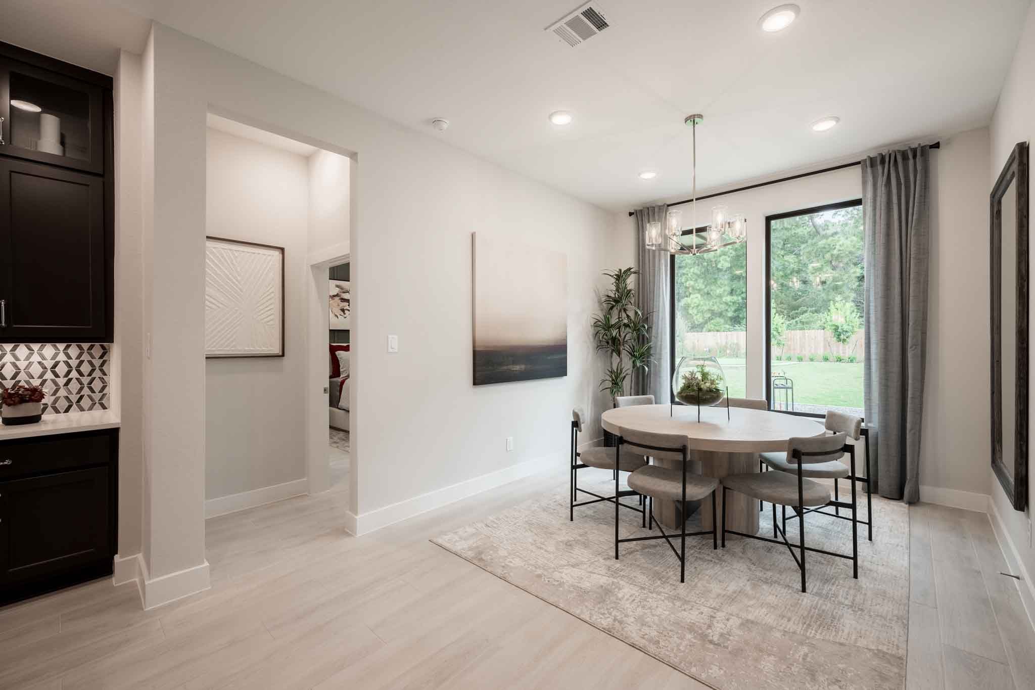 Martin Model | Dining