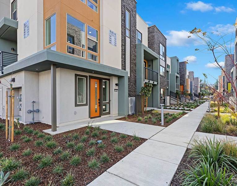 New Construction Homes for Sale in Menlo Park: Upcoming Developments & Buying Guide 2025 - Factors to Consider When Buying a New Construction Home