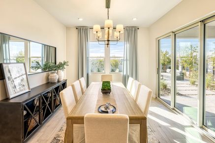 Aspen Model | Dining