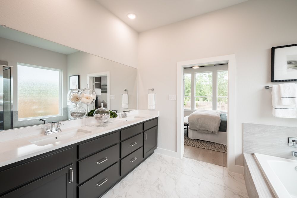 Whimbrel Model | Primary Bath