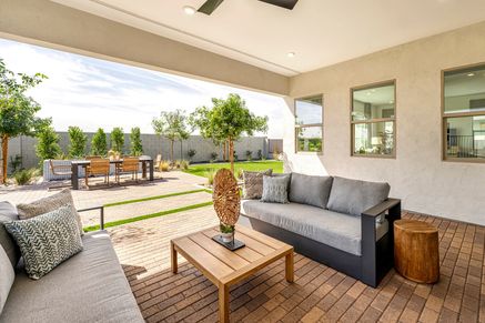 Ventana Model | Backyard