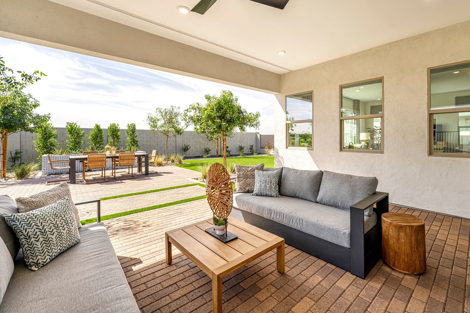 Ventana Model | Backyard