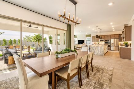 Ventana Model | Dining and Kitchen