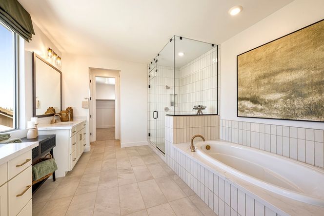 Ventana Model | Primary Bathroom