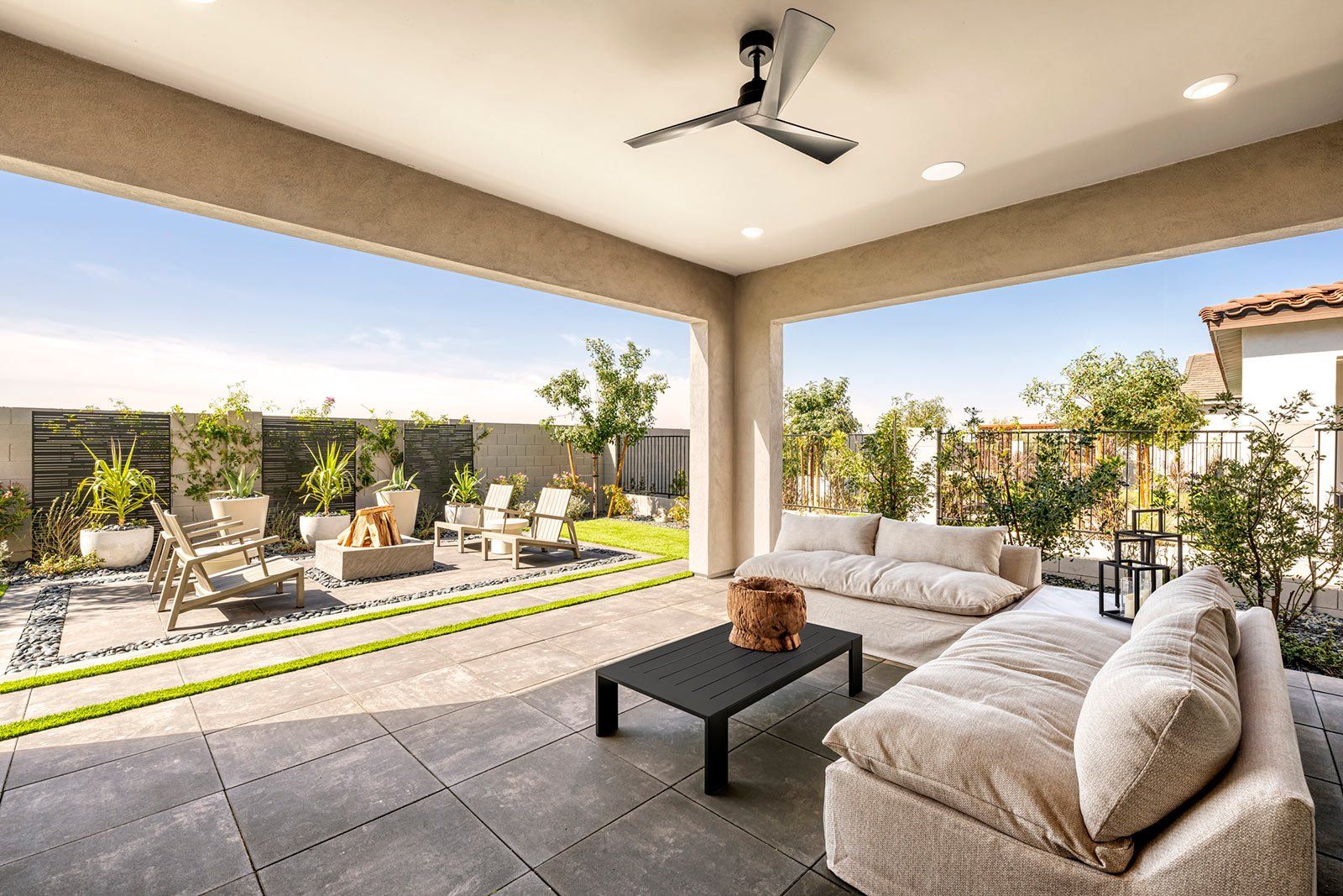 Violet Model | Backyard