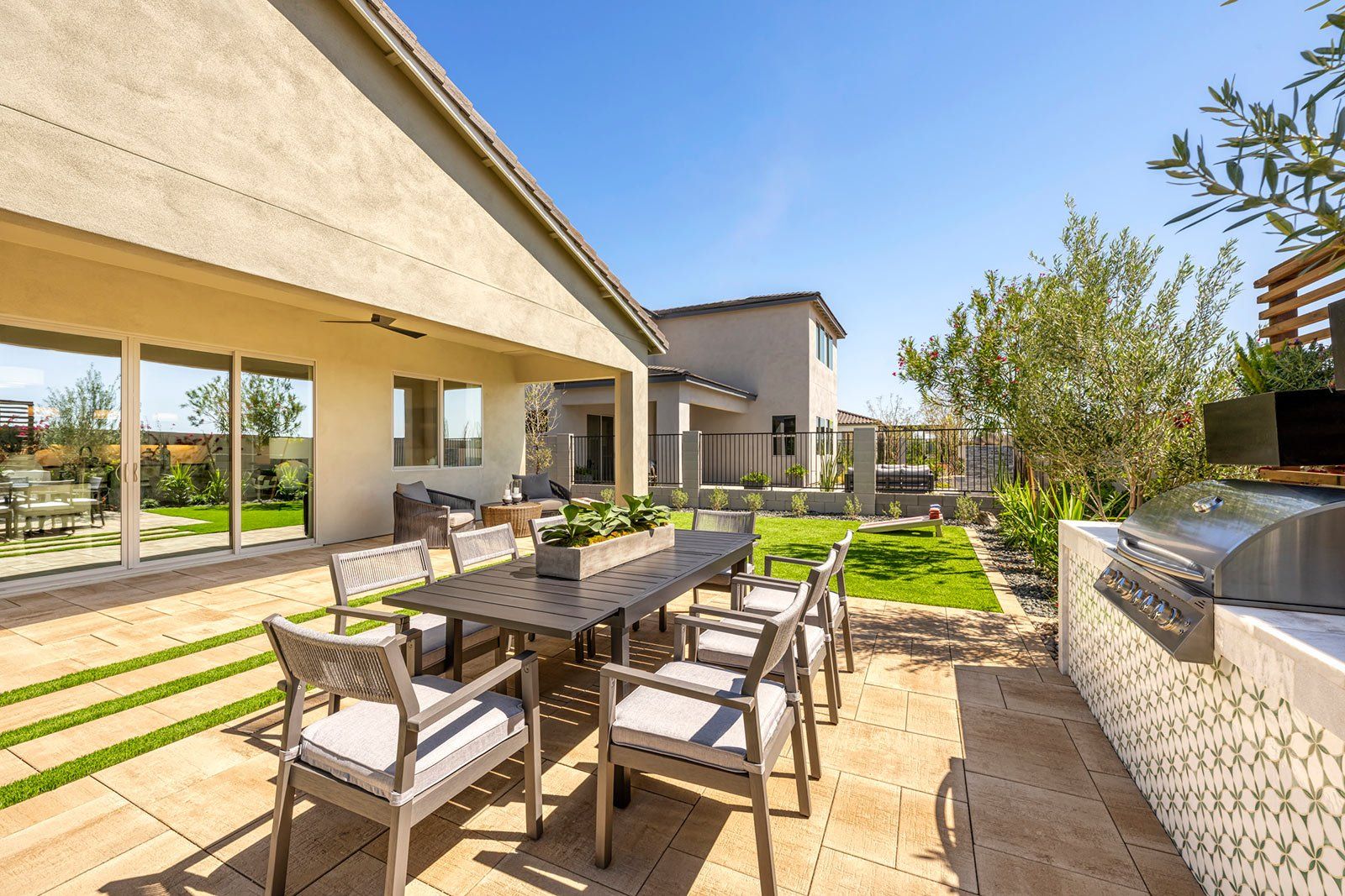 Juniper Model | Backyard