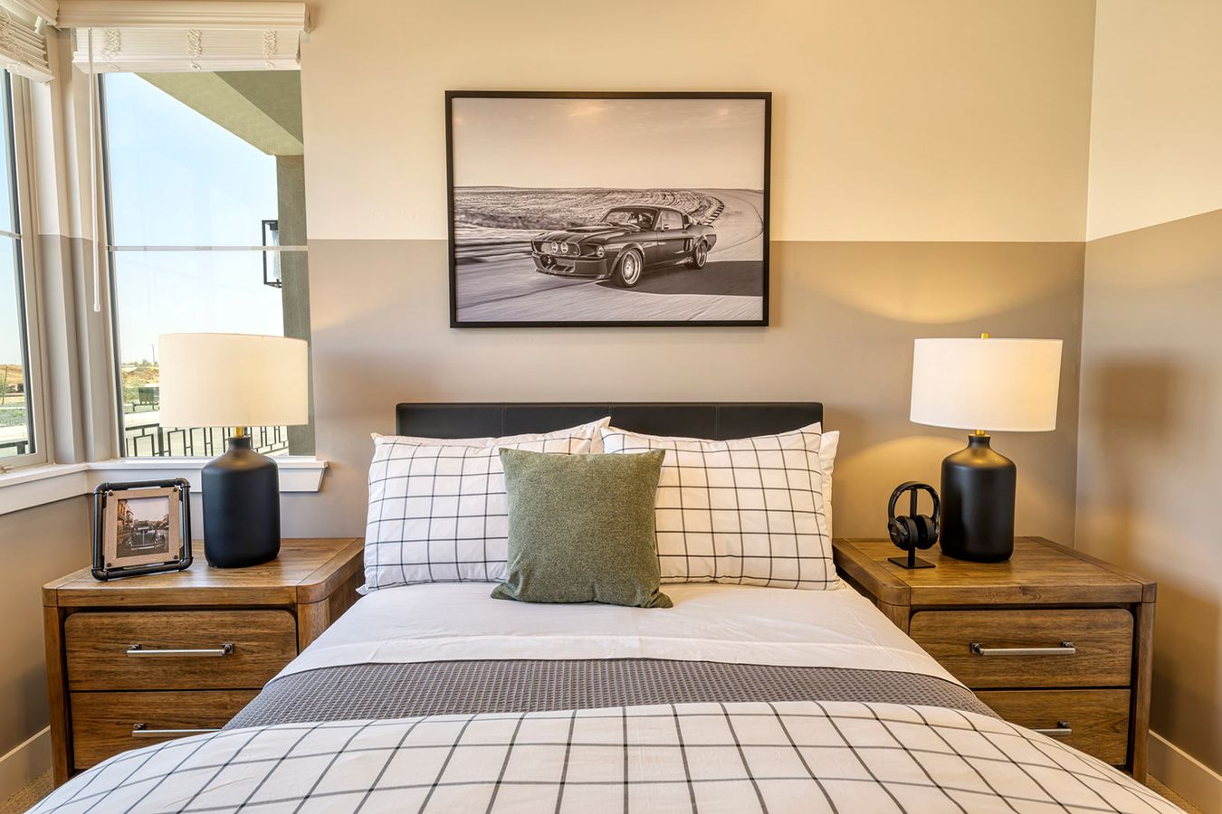Violet Model | Bedroom