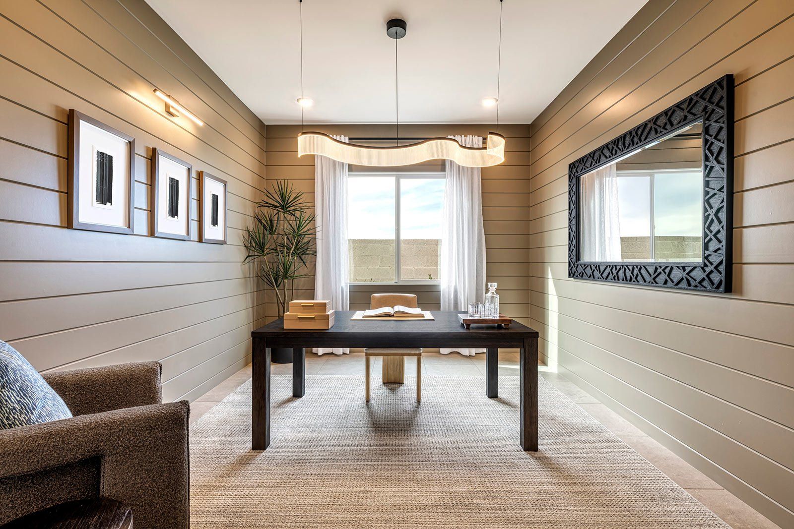 Juniper Model | Office