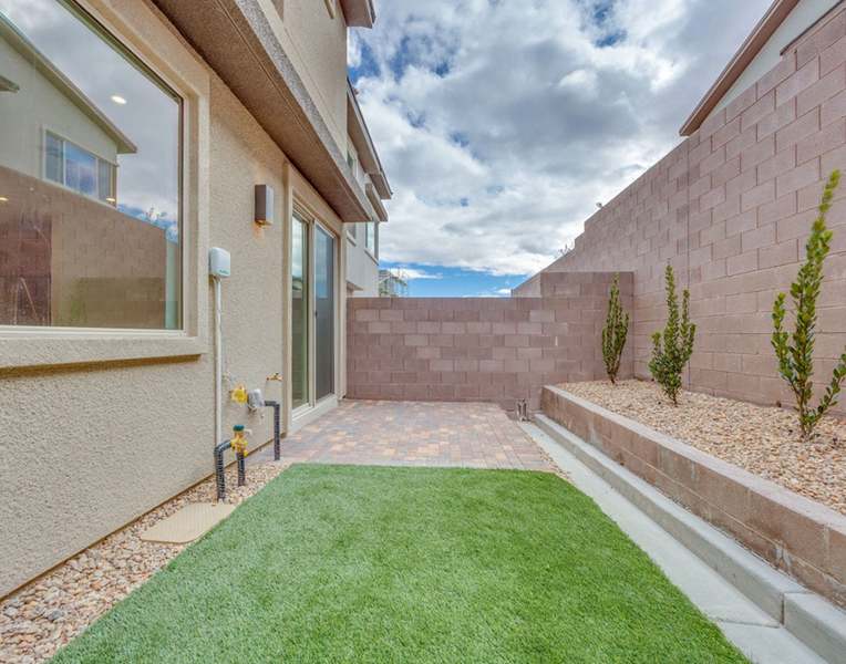 11899 Glide Reflection Avenue (Plan 1)