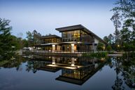 Woodson’s Reserve 70' por Tri Pointe Homes en Houston Texas