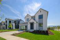Discover Collection at The Crossings por Tri Pointe Homes en Provo-Orem Utah