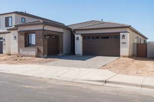 Elden Plan 4505 - Canastero at Waterston Central: Gilbert, Arizona - Tri Pointe Homes