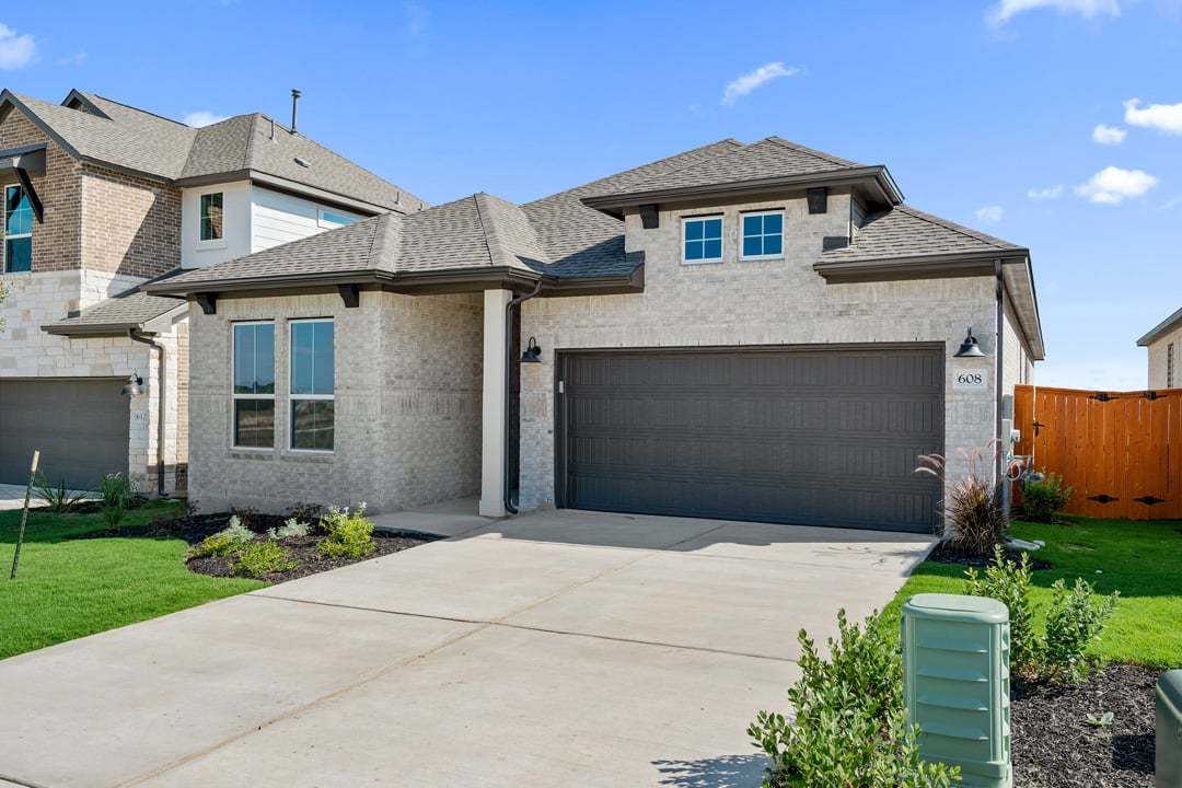 608 Leeland Drive (Magnolia)