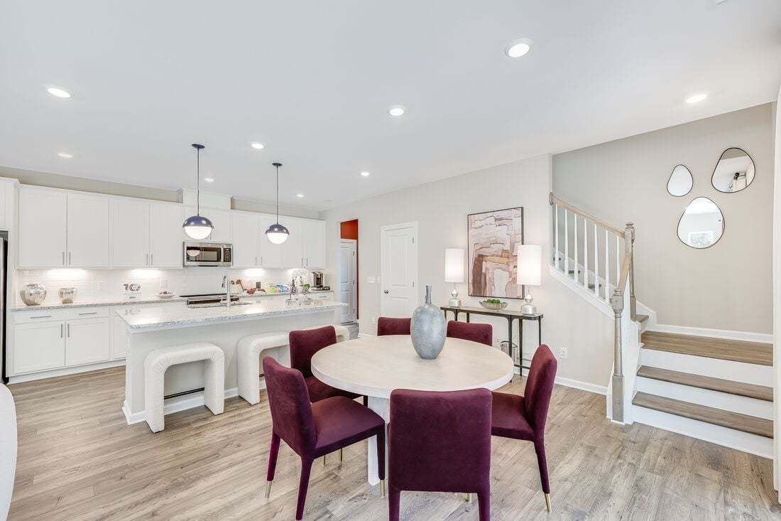 hj-nc-raleigh-eagle-trace-stella-lot-1-dining...
