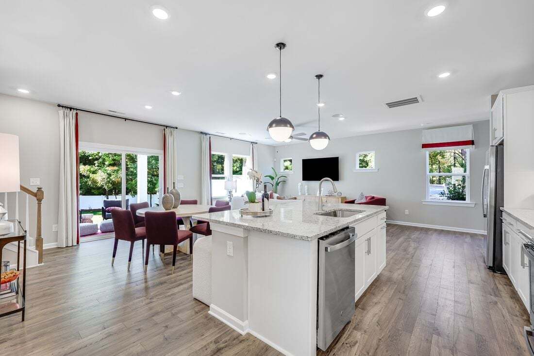 hj-nc-raleigh-eagle-trace-stella-lot-1-kitchen-06