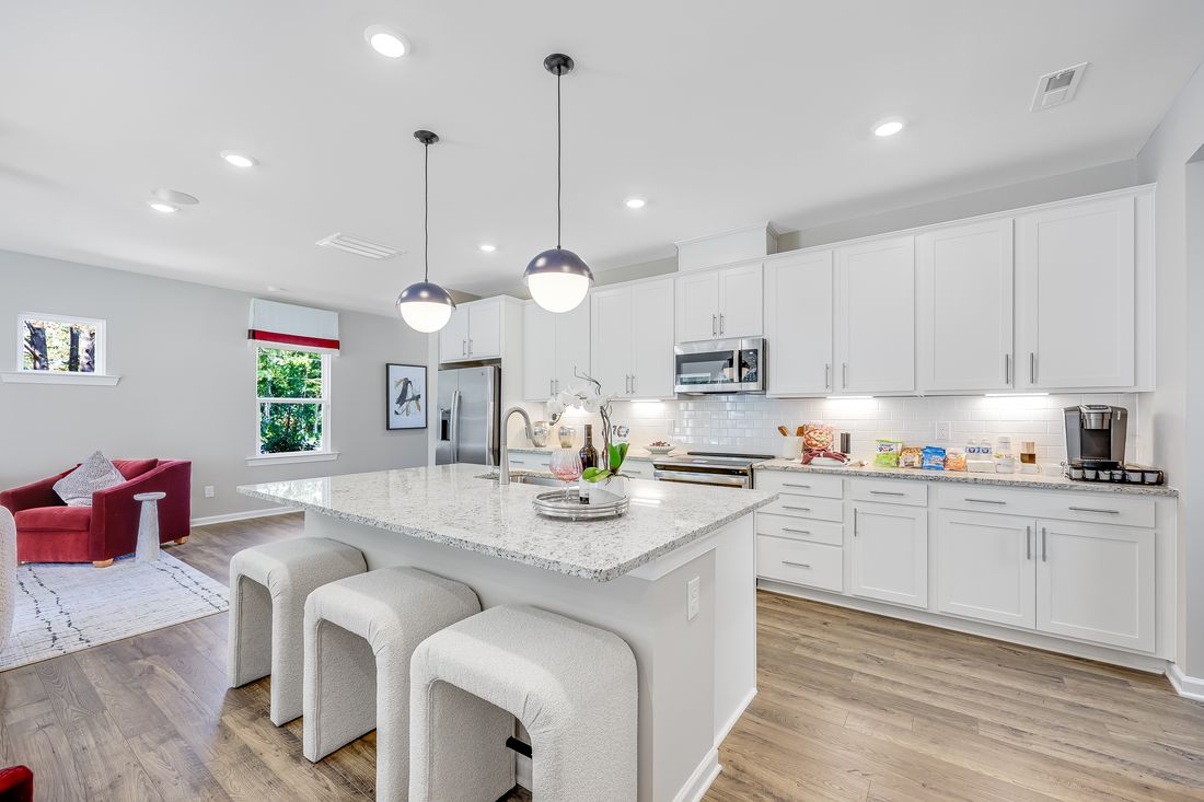 hj-nc-raleigh-eagle-trace-stella-lot-1-kitchen-03