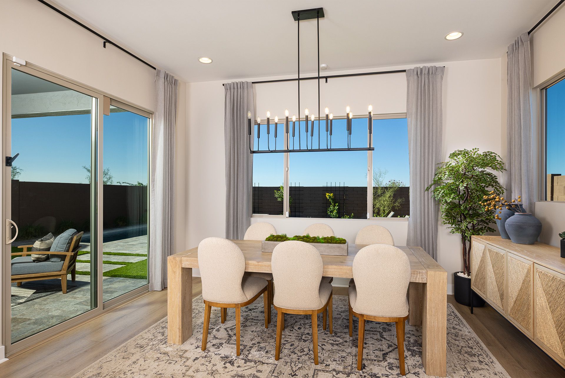 Verdin Discovery_Azelia Dining 1920x1286