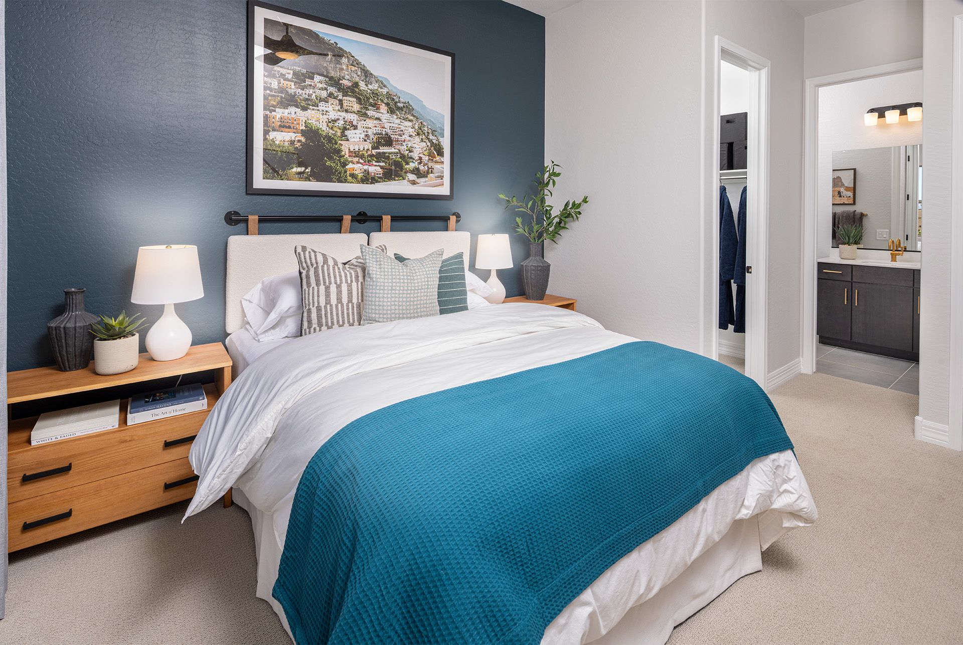 Verdin Discovery_Poppy Bed 2 1920x1286